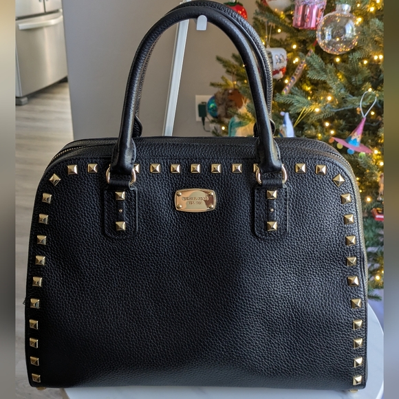 Michael Kors Studded Black Leather. - Picture 2 of 16